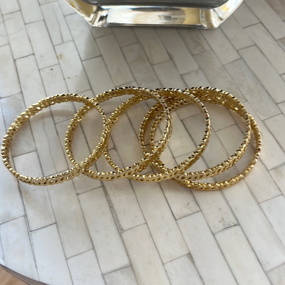 C-Womder bracelets Fits small wrist.